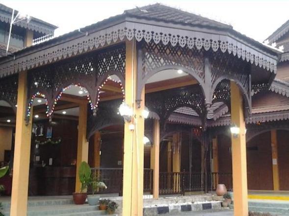 Green Village Pasir Salak Eco River Resort Kampung Gajah  エクステリア 写真