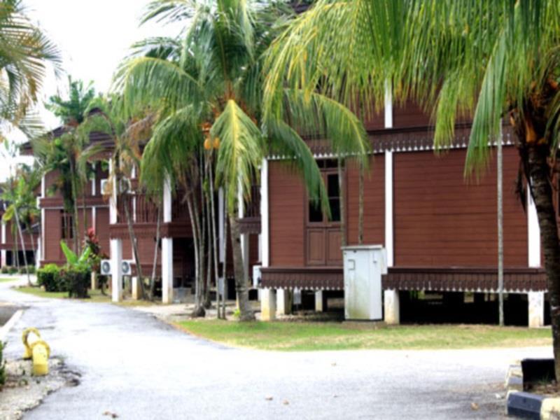 Green Village Pasir Salak Eco River Resort Kampung Gajah  エクステリア 写真